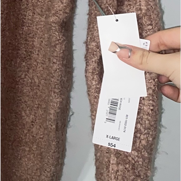 Never worn sweater. New with tags - Picture 4 of 4